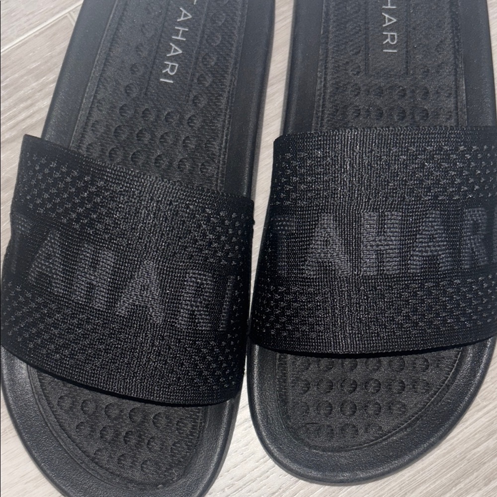Tahari Black Slide Sandals size 9